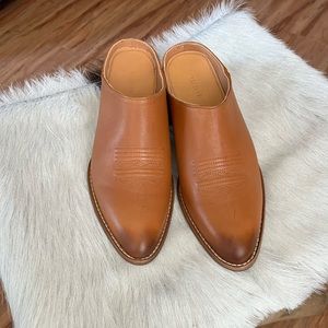 Tecovas The Sophie Bovine Caramel Mule